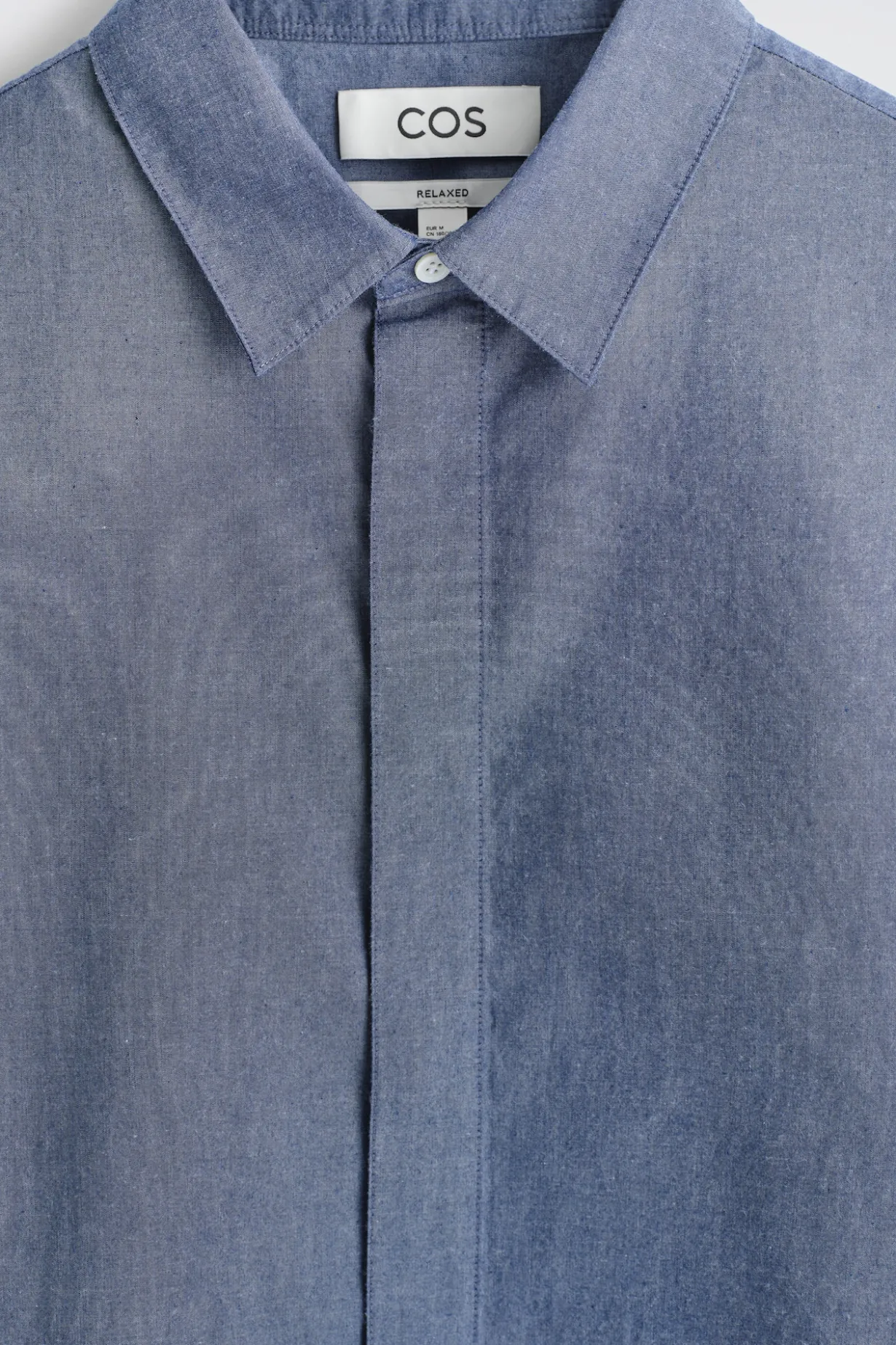 LANGÄRMLIGES HEMD AUS CHAMBRAY