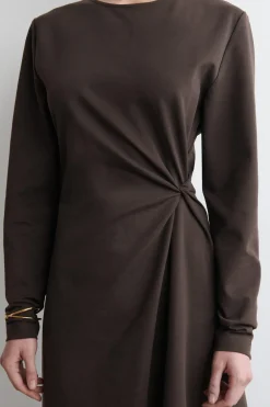 LANGÄRMLIGES KLEID MIT TWIST-DETAIL
