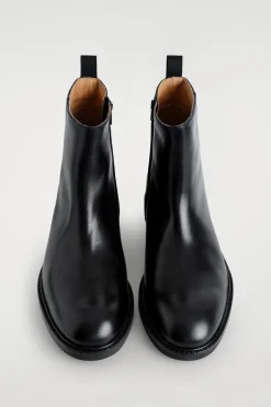 LEDERSTIEFEL MIT DICKER SOHLE