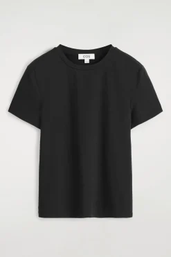 LEICHT VERKÜRZTES T-SHIRT