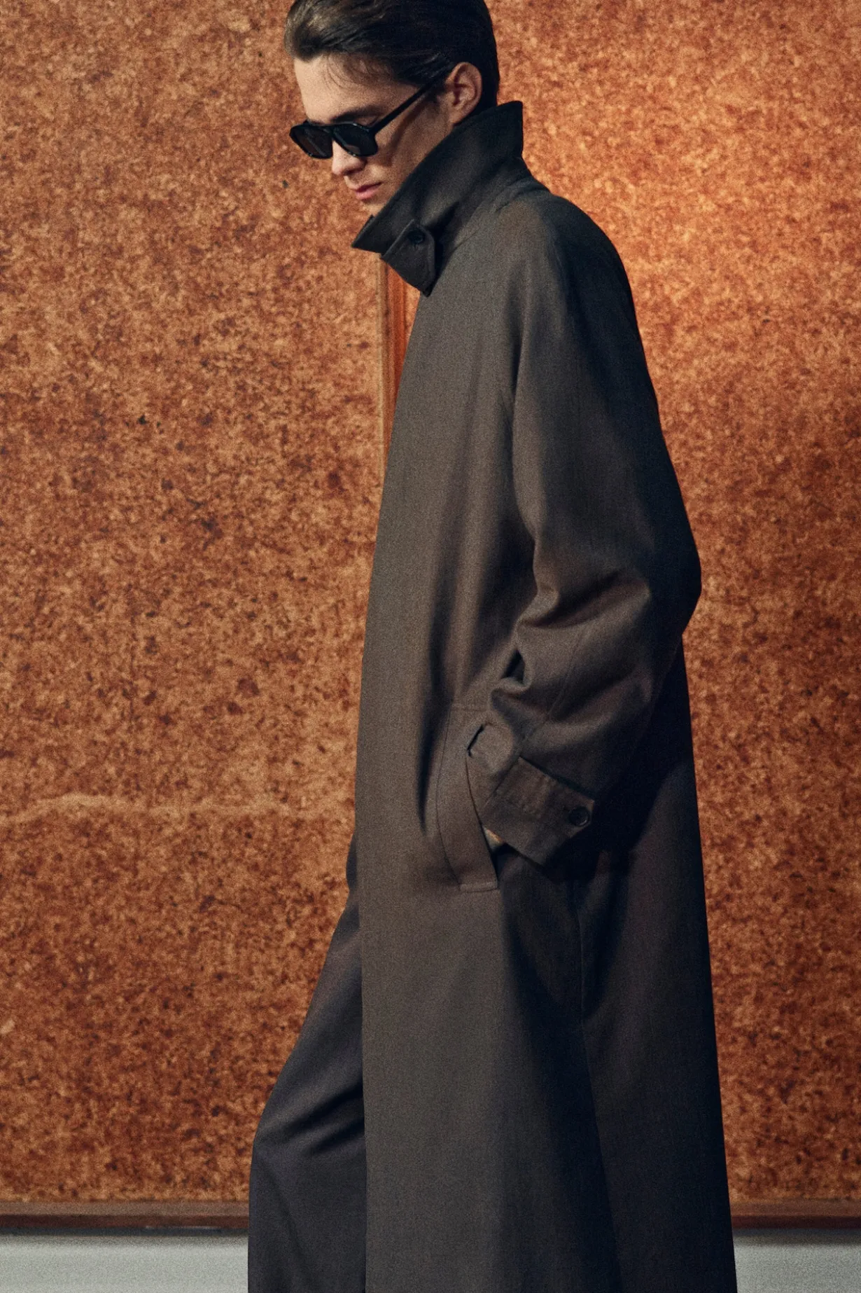 LEICHTER BAUMWOLL-TRENCHCOAT MIT FISCHGRÄTMUSTER