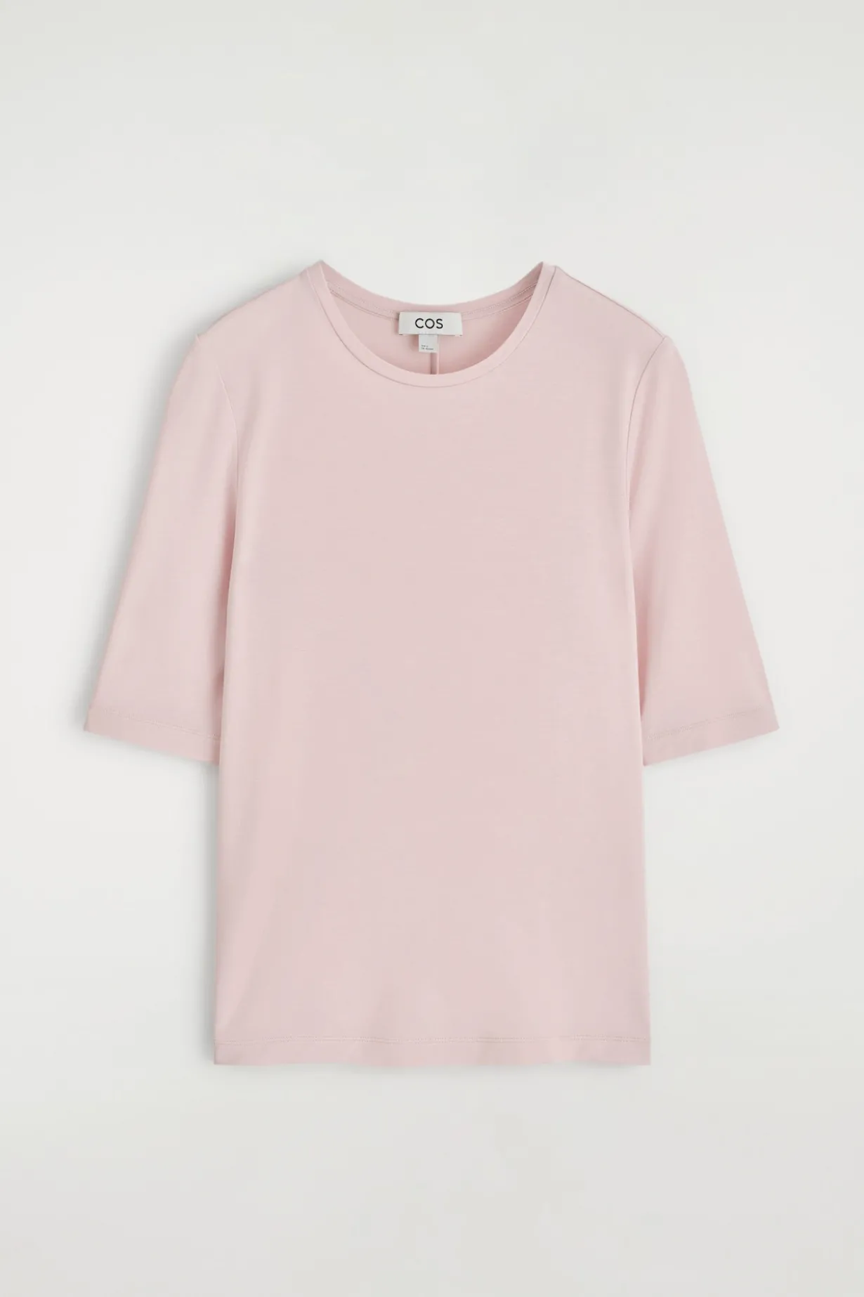 LEICHTES, SCHMAL GESCHNITTENES T-SHIRT