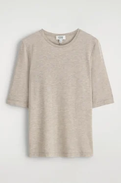 LEICHTES, SCHMAL GESCHNITTENES T-SHIRT