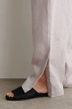 LEINENHOSE MIT BARREL-BEIN UND ELASTISCHEM BUND