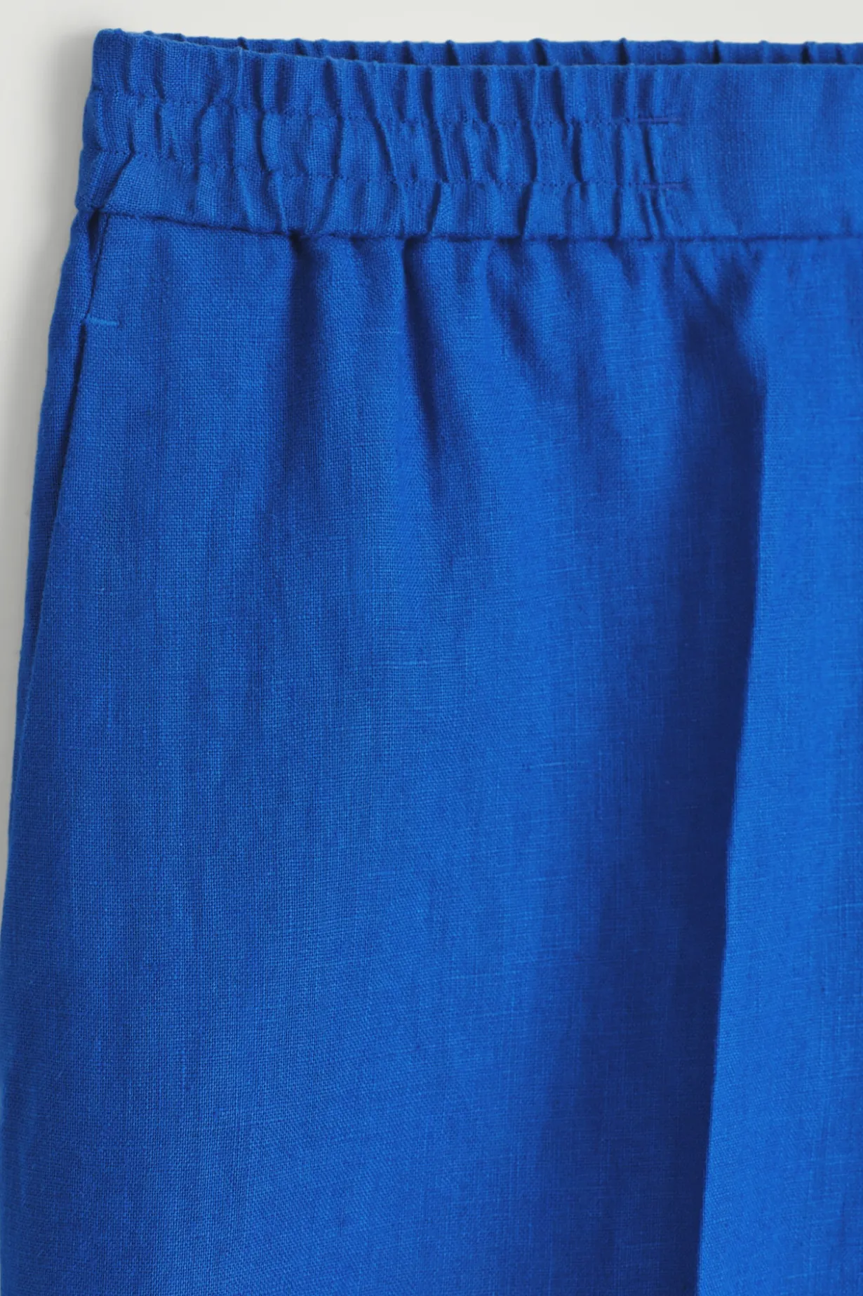 LEINENSHORTS MIT ELASTISCHEM BUND