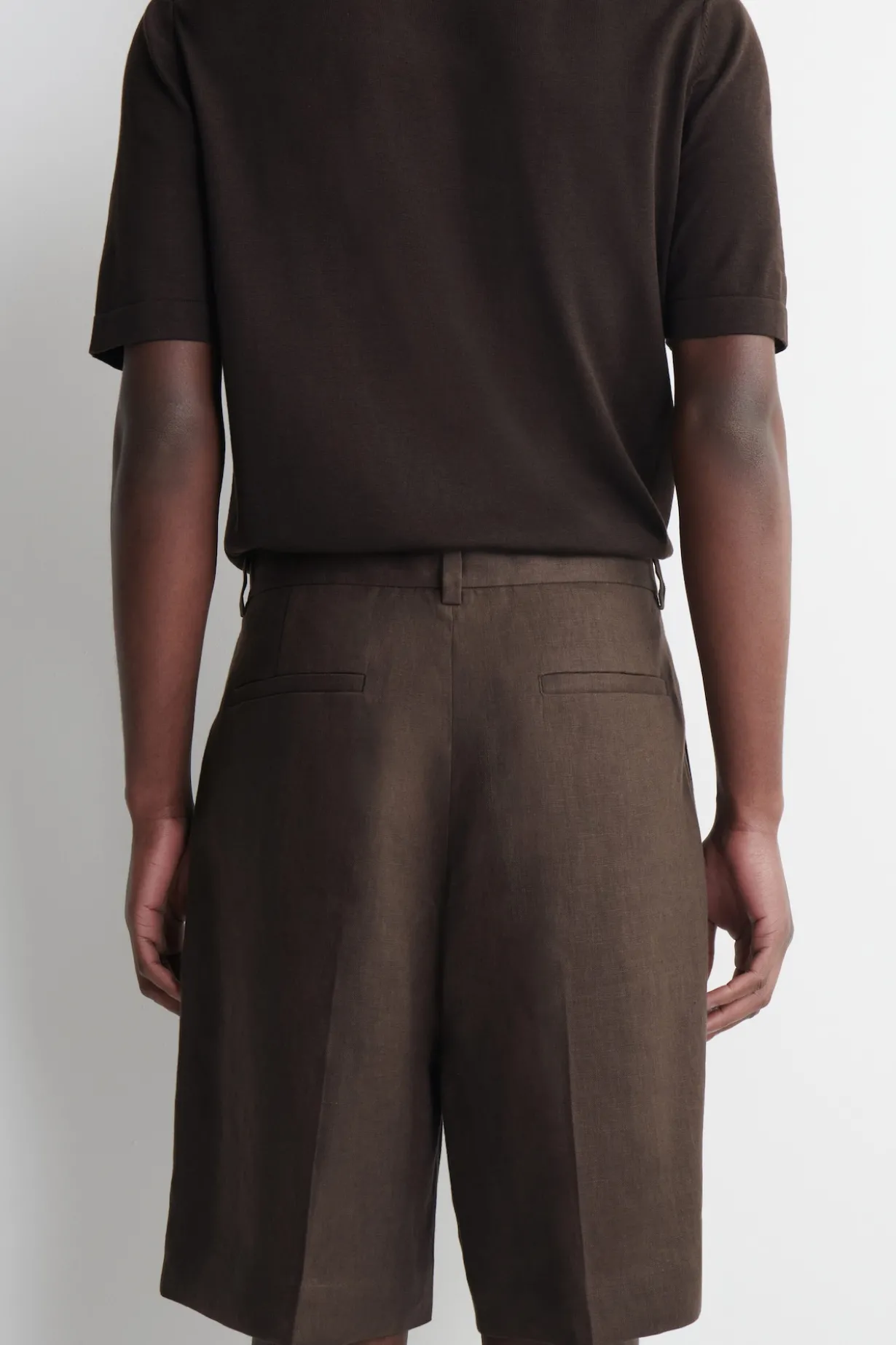 LEINENSHORTS MIT KORDELZUGBUND UND FALTEN