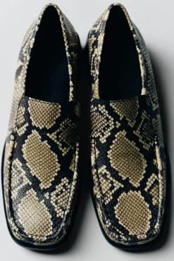 LOAFERS AUS LEDER MIT ABSATZ