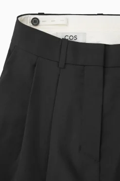 LOCKERE ELEGANTE WOLLHOSE MIT WEITEM BEIN
