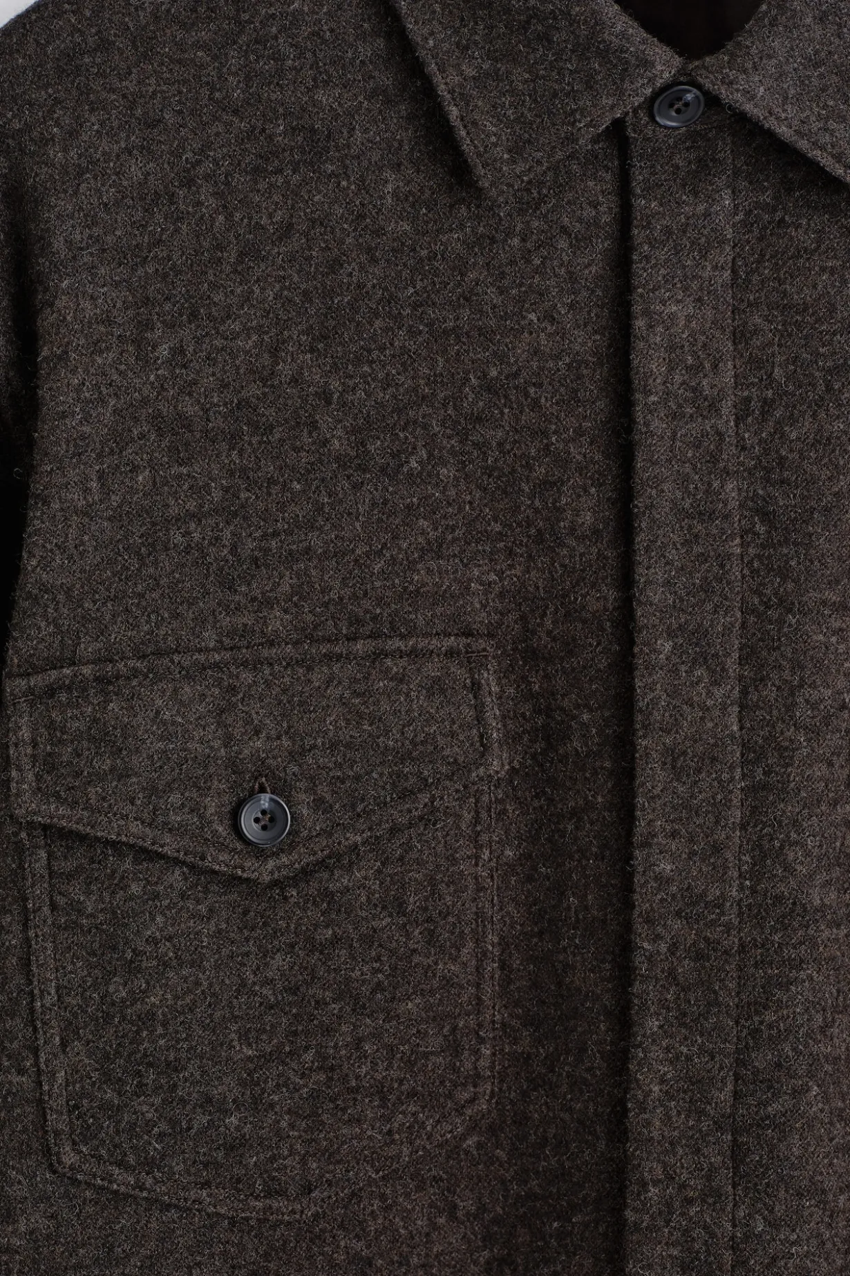 LOCKERE HEMDJACKE AUS GEKOCHTER WOLLE
