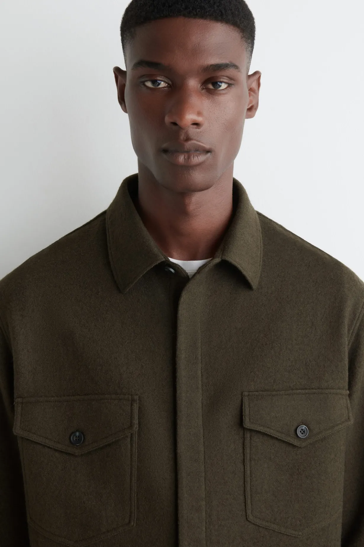 LOCKERE HEMDJACKE AUS GEKOCHTER WOLLE