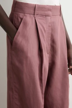LOCKERE HOSE AUS LEINEN-MIX MIT WEITEM BEIN