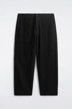 LOCKERE HOSE AUS SEERSUCKER MIT GERADEM BEIN