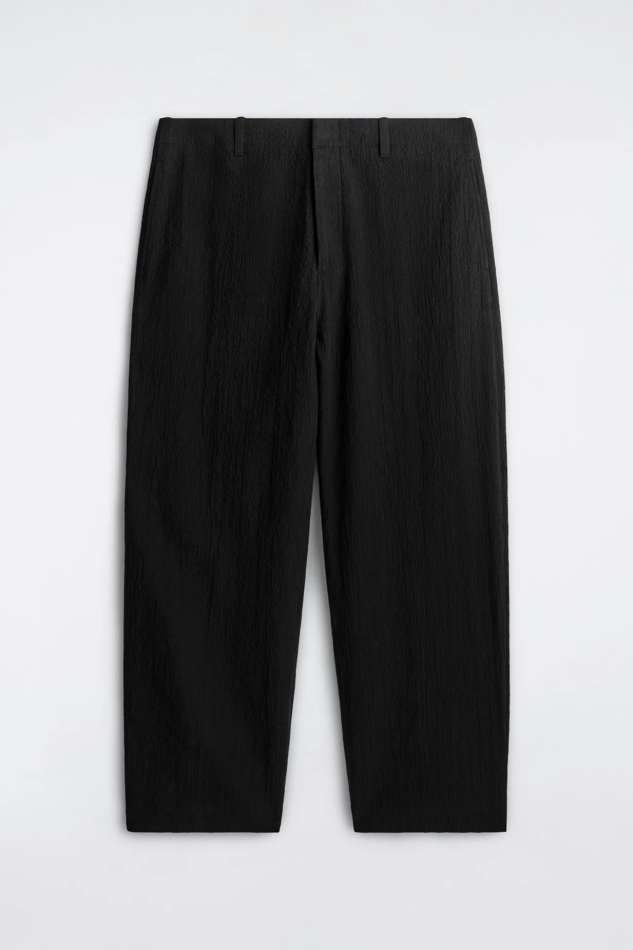 LOCKERE HOSE AUS SEERSUCKER MIT GERADEM BEIN