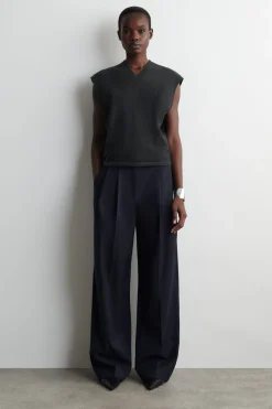 LOCKERE HOSE AUS TWILL MIT WEITEM BEIN