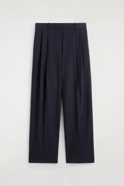 LOCKERE HOSE AUS TWILL MIT WEITEM BEIN