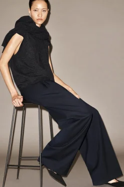 LOCKERE HOSE AUS TWILL MIT WEITEM BEIN