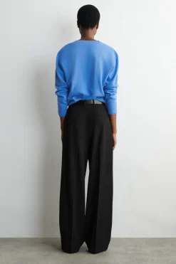 LOCKERE HOSE AUS TWILL MIT WEITEM BEIN