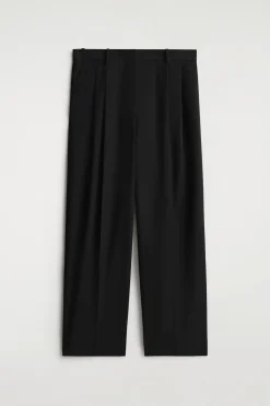 LOCKERE HOSE AUS TWILL MIT WEITEM BEIN