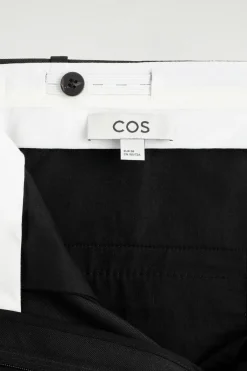 LOCKERE HOSE AUS TWILL MIT WEITEM BEIN
