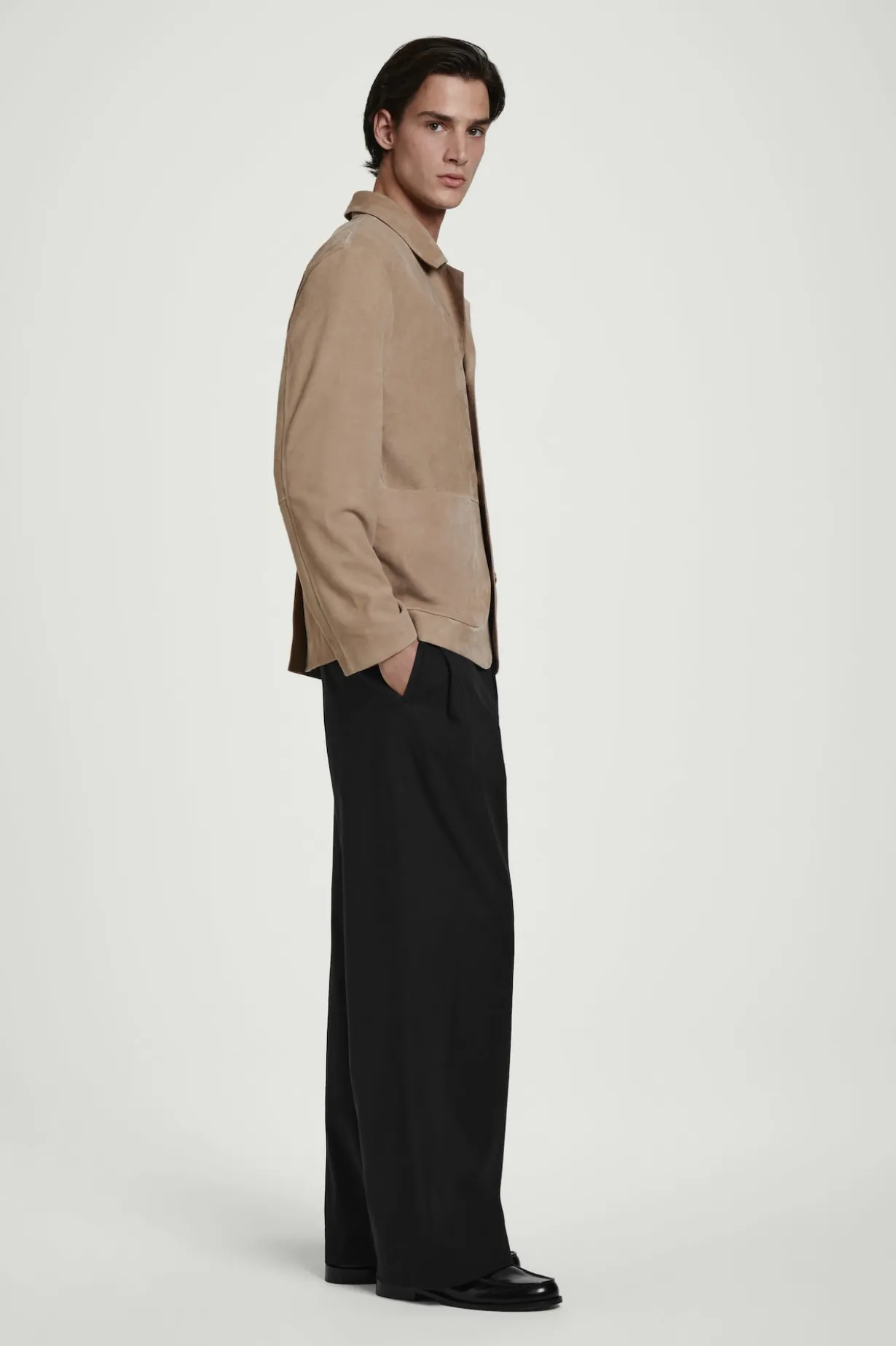 LOCKERE JACKE AUS VELOURSLEDER
