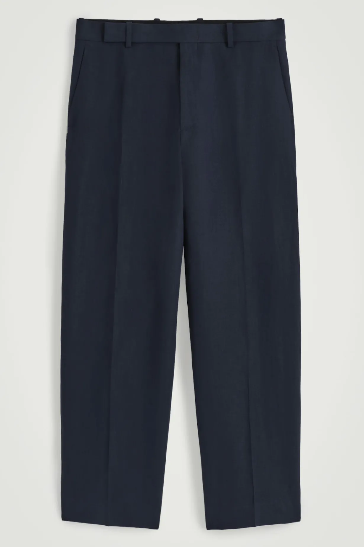 LOCKERE LEINENHOSE MIT GERADEM BEIN