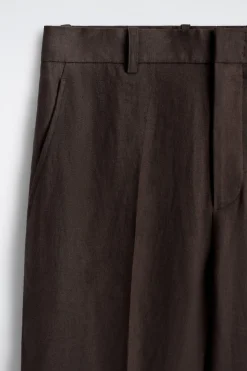LOCKERE LEINENHOSE MIT SCHMAL ZULAUFENDEM BEIN