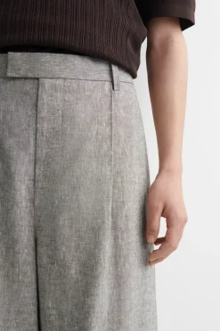 LOCKERE LEINENHOSE MIT WEITEM BEIN