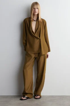 LOCKERE SEIDENHOSE
