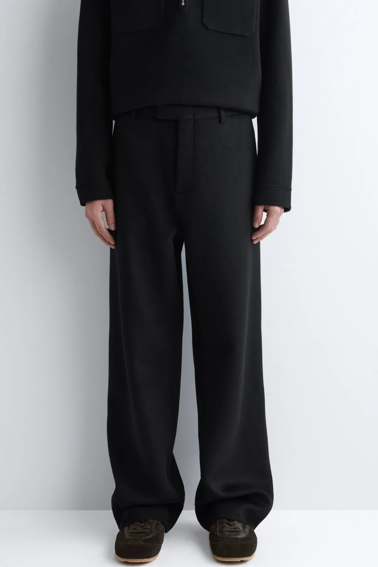 LOCKERE WOLLHOSE MIT GERADEM BEIN