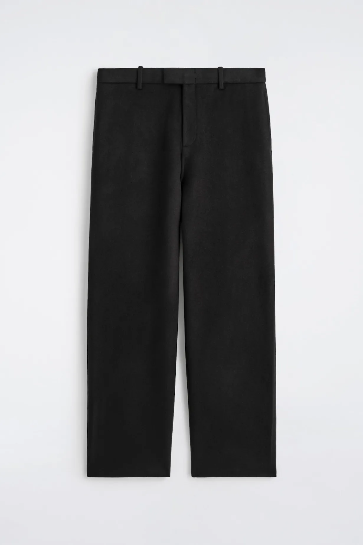 LOCKERE WOLLHOSE MIT GERADEM BEIN