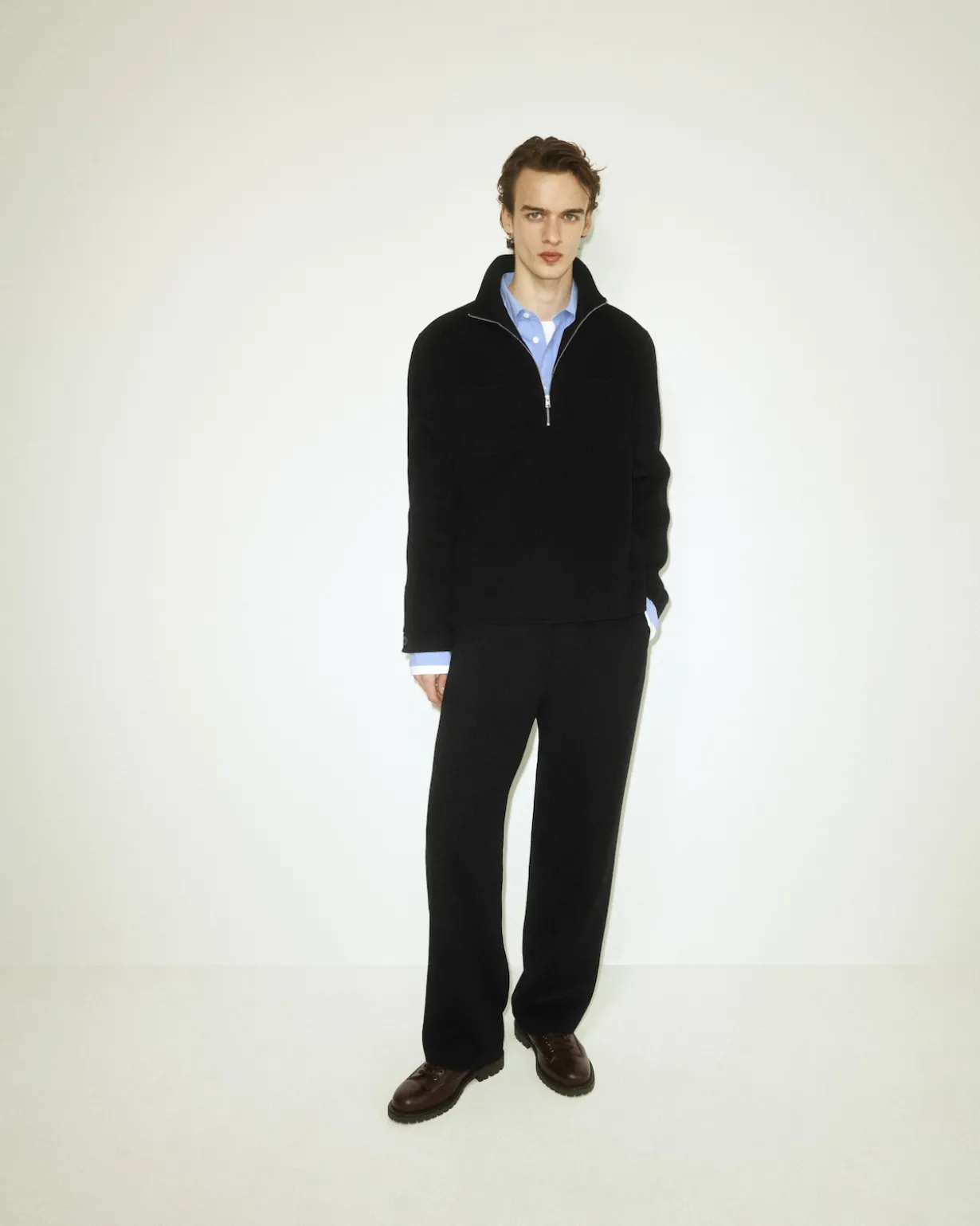 LOCKERE WOLLHOSE MIT GERADEM BEIN