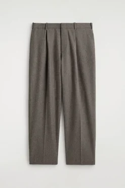 LOCKERE WOLLHOSE MIT GERADEM BEIN