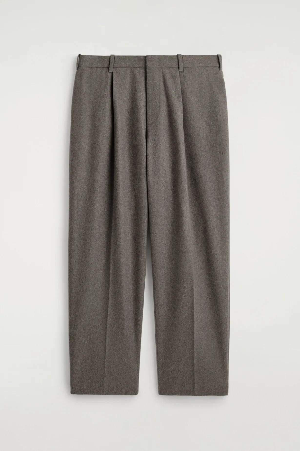 LOCKERE WOLLHOSE MIT GERADEM BEIN