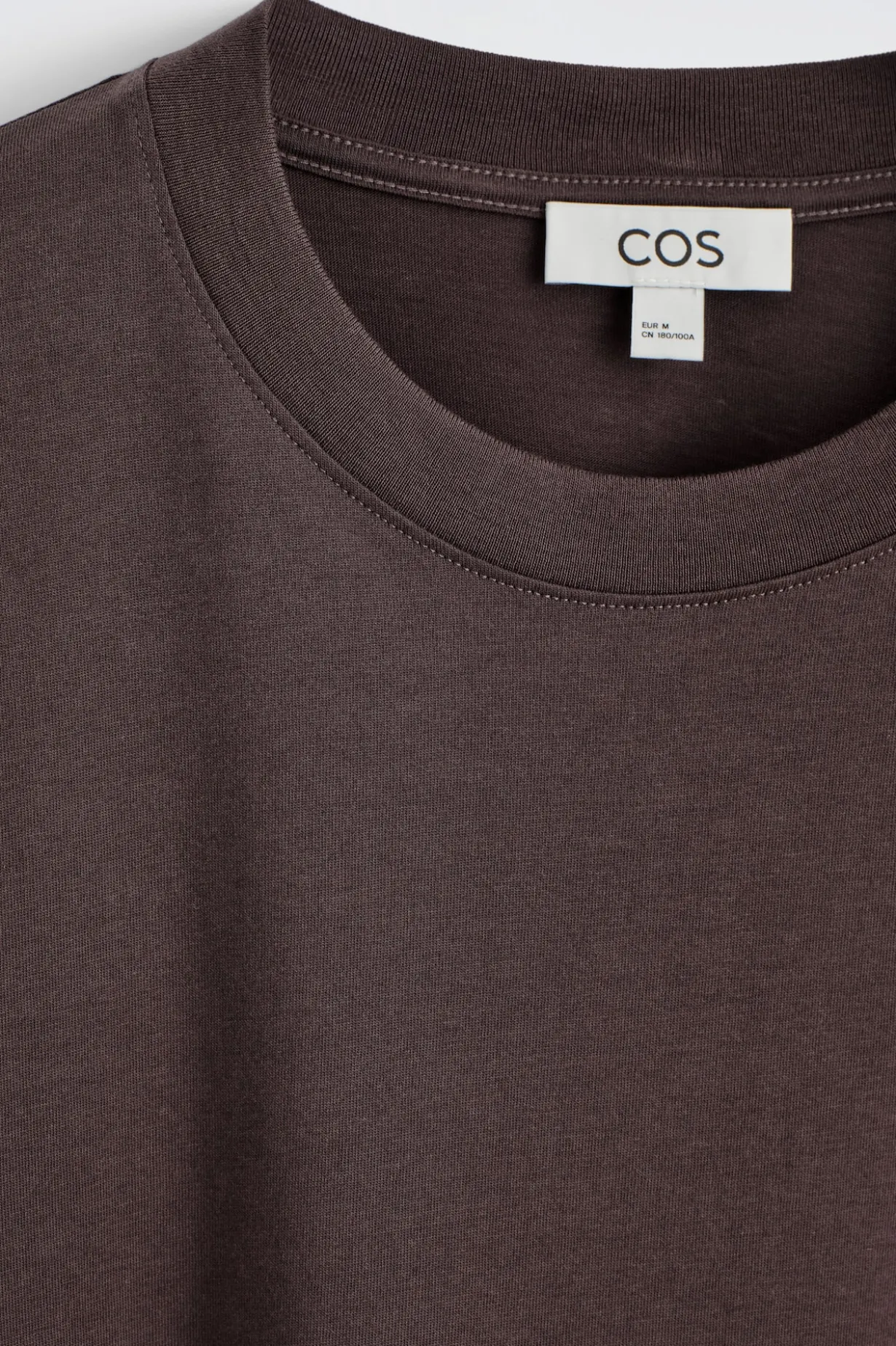 LOCKERES LEICHTES BAUMWOLL-T-SHIRT