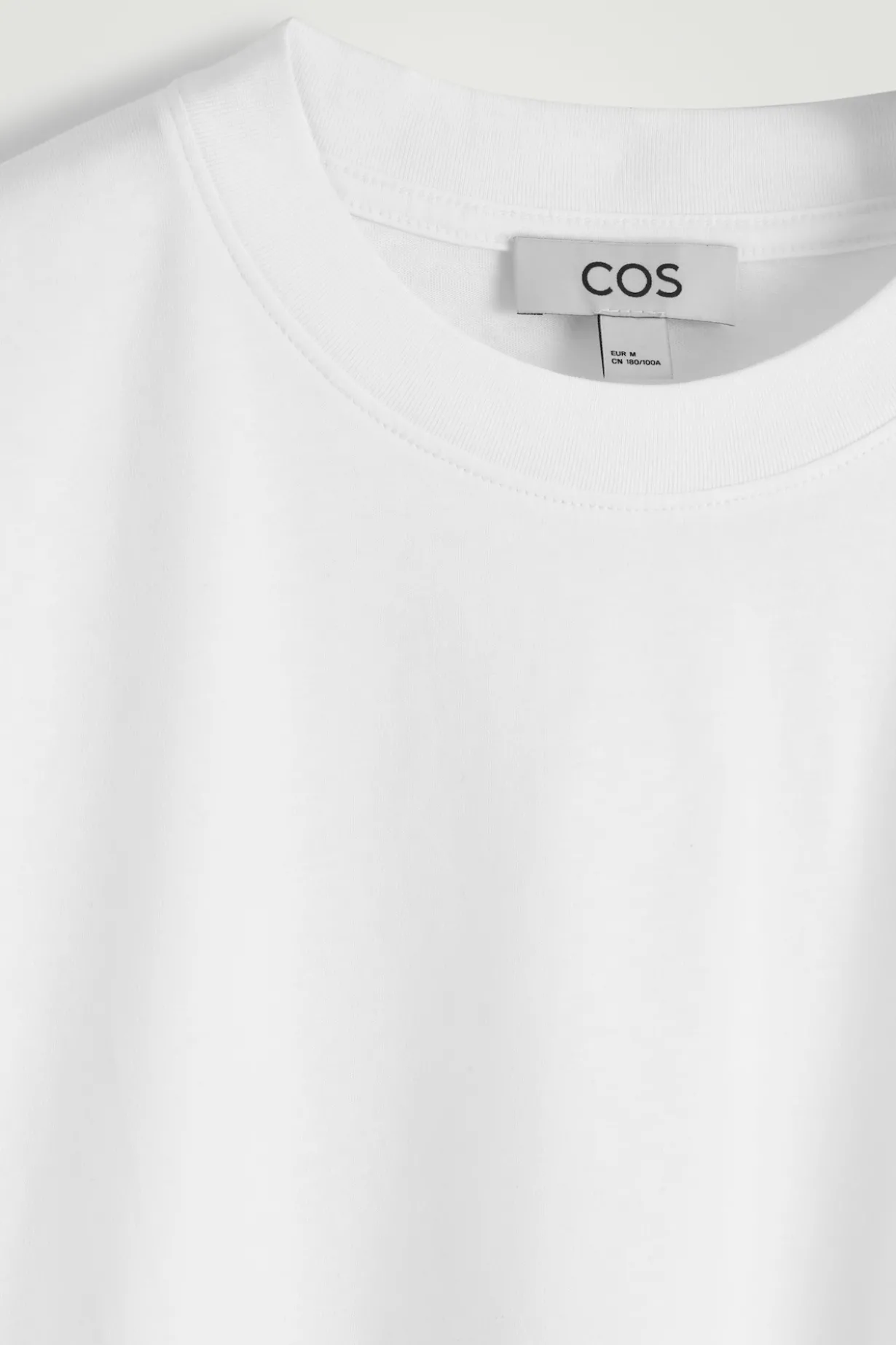 LOCKERES LEICHTES BAUMWOLL-T-SHIRT