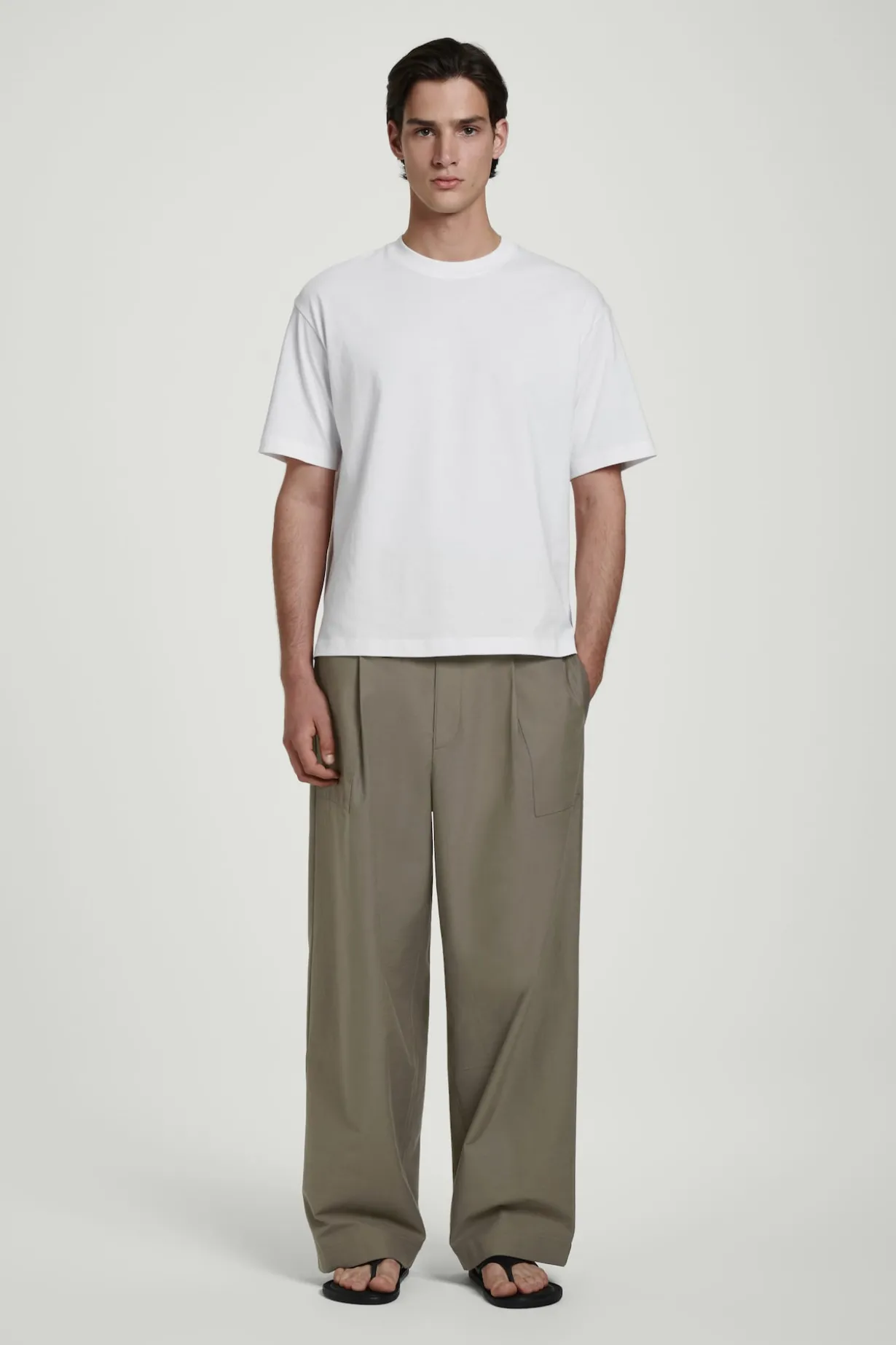 LOCKERES LEICHTES BAUMWOLL-T-SHIRT