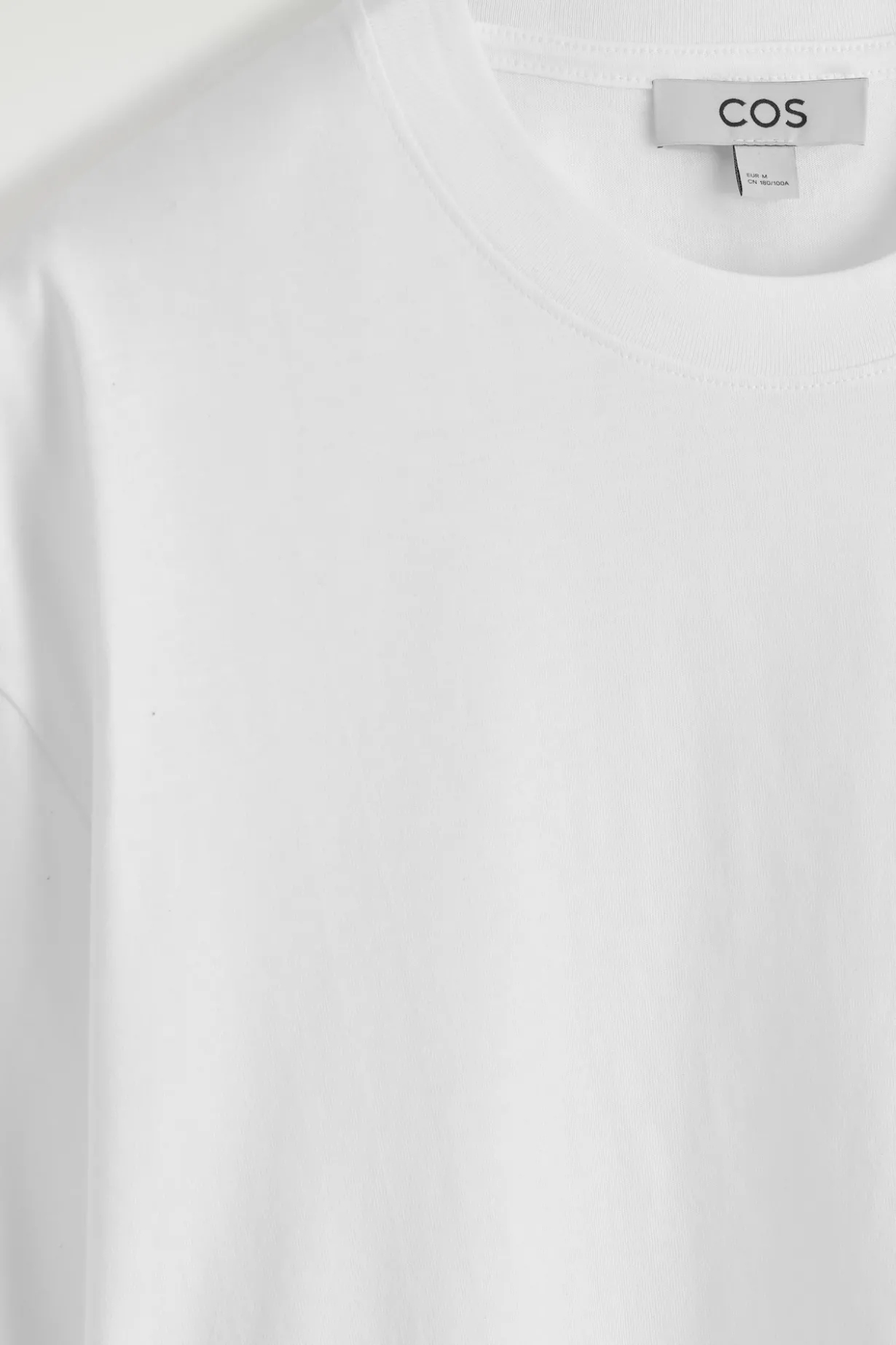 LOCKERES LEICHTES BAUMWOLL-T-SHIRT