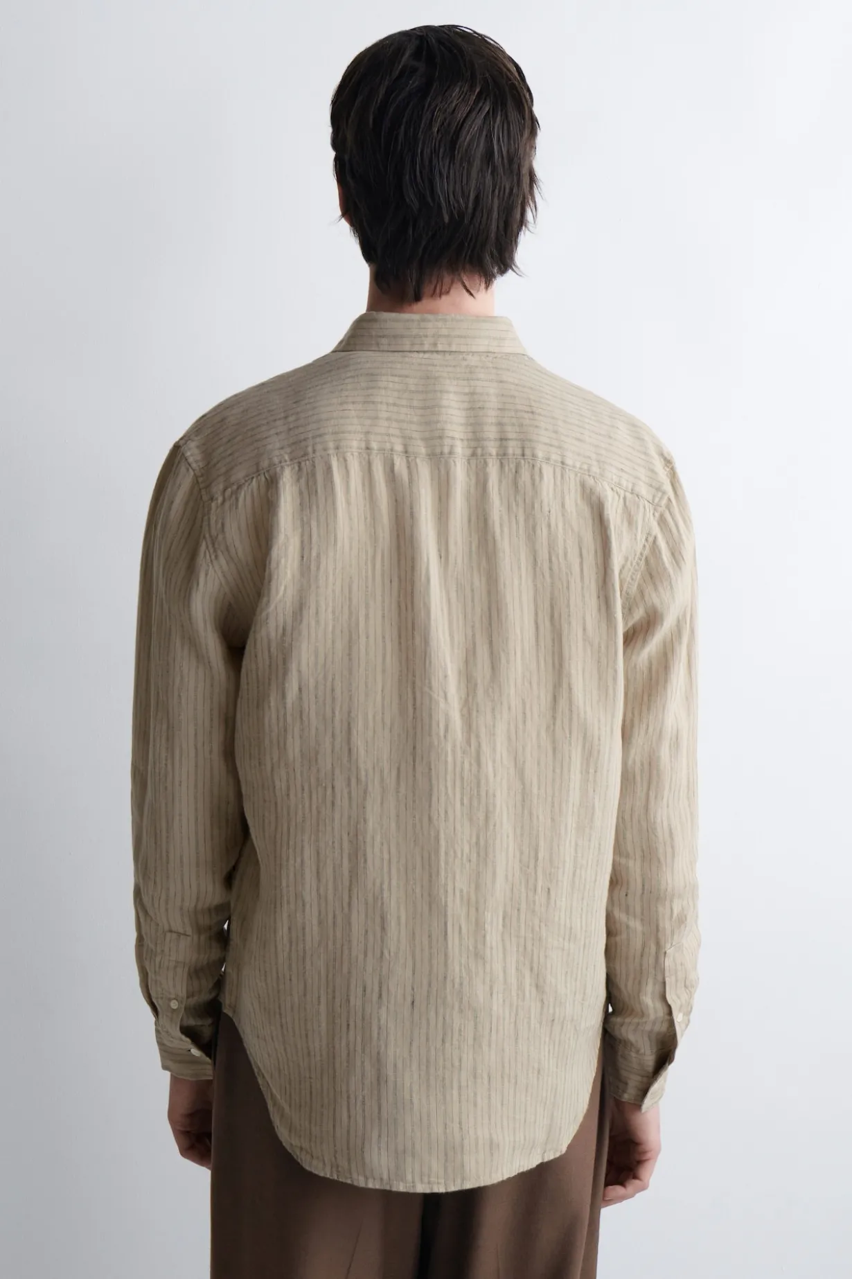 LOCKERES LEINENHEMD