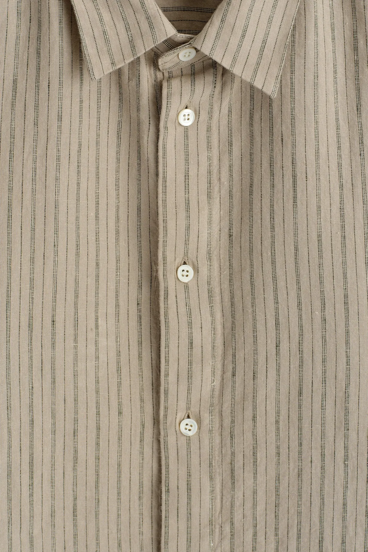 LOCKERES LEINENHEMD