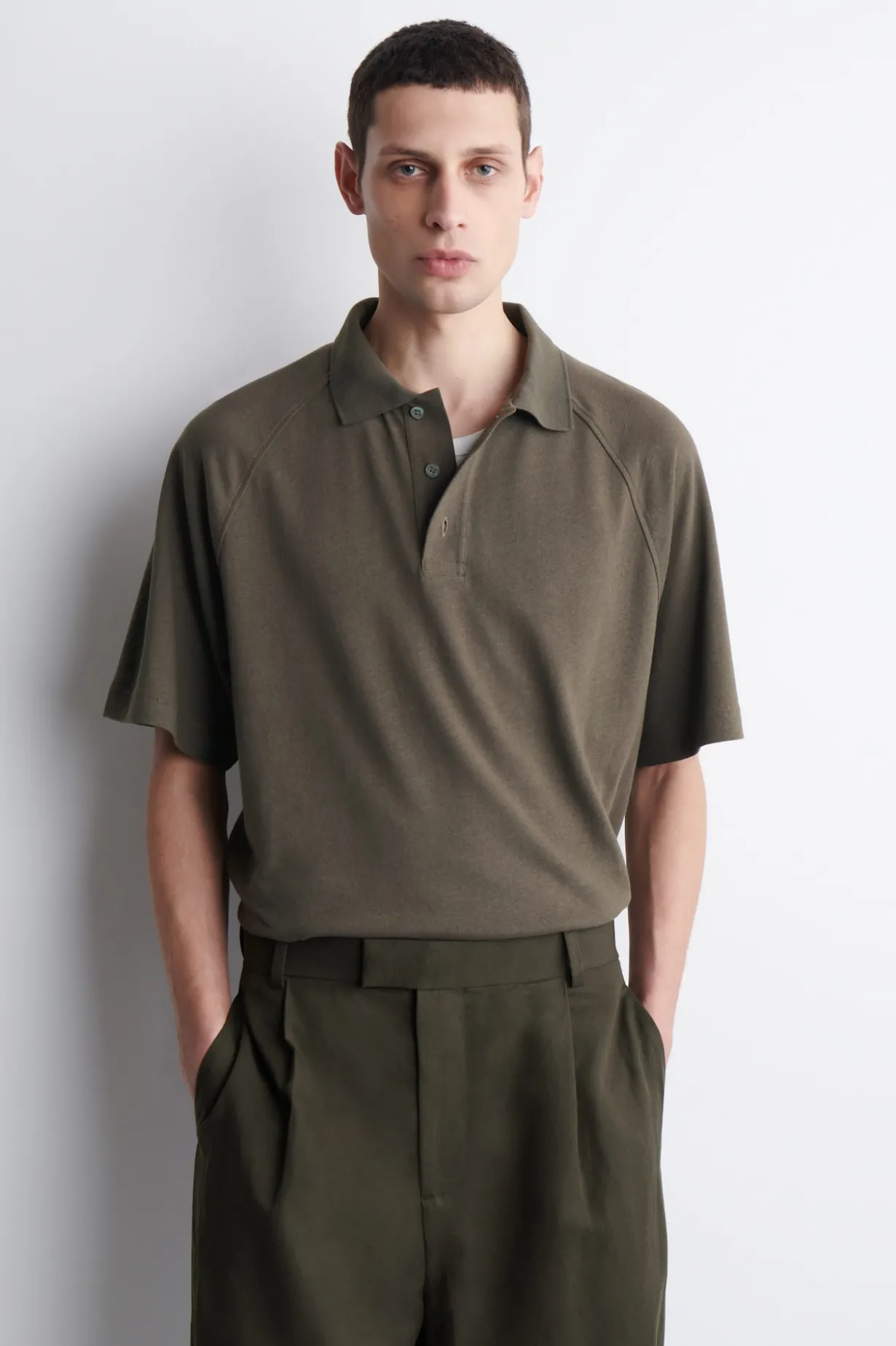 LOCKERES POLOSHIRT AUS BAUMWOLL-LEINEN-MIX