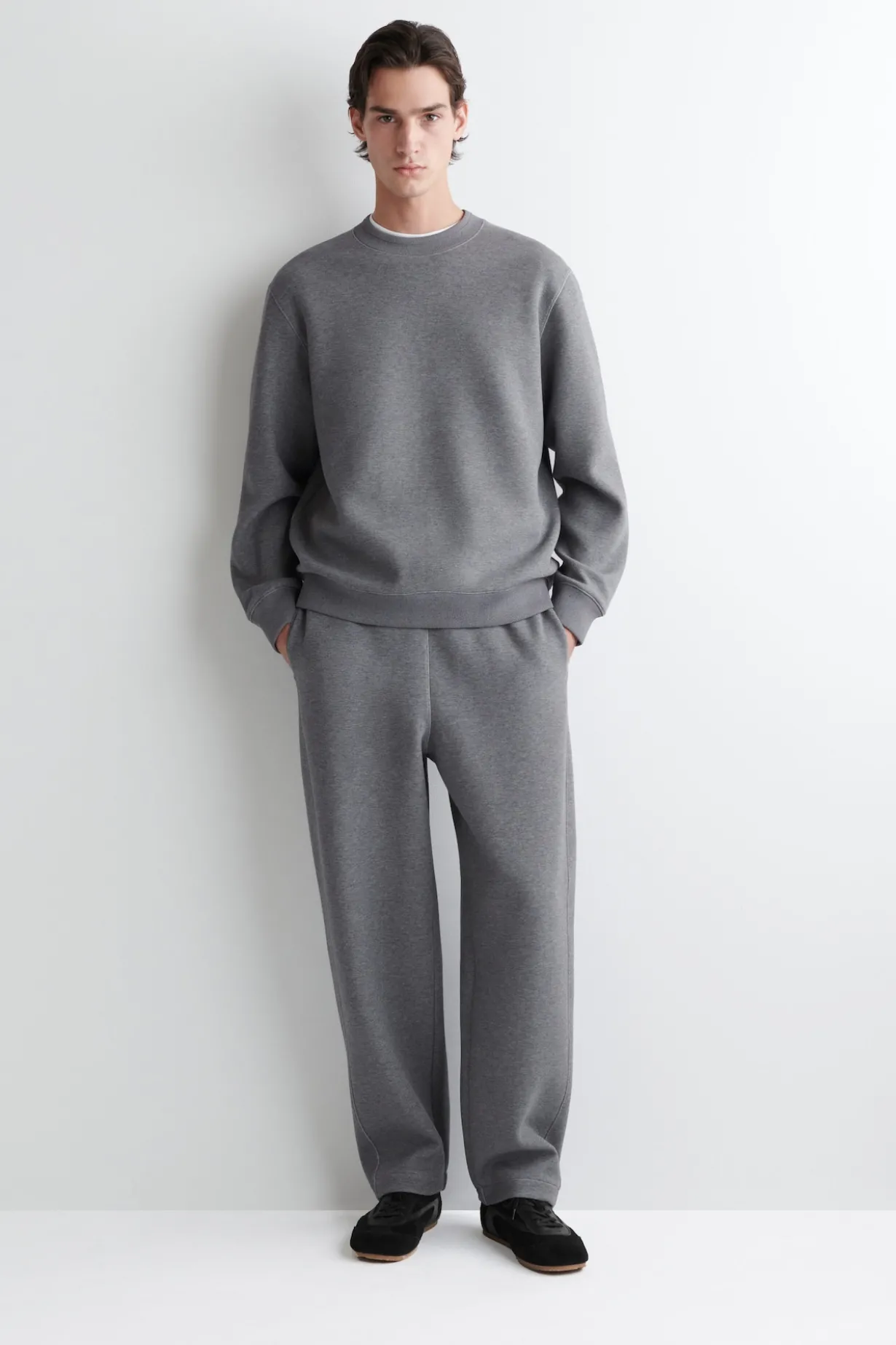 LOCKERES SWEATSHIRT AUS SCUBA