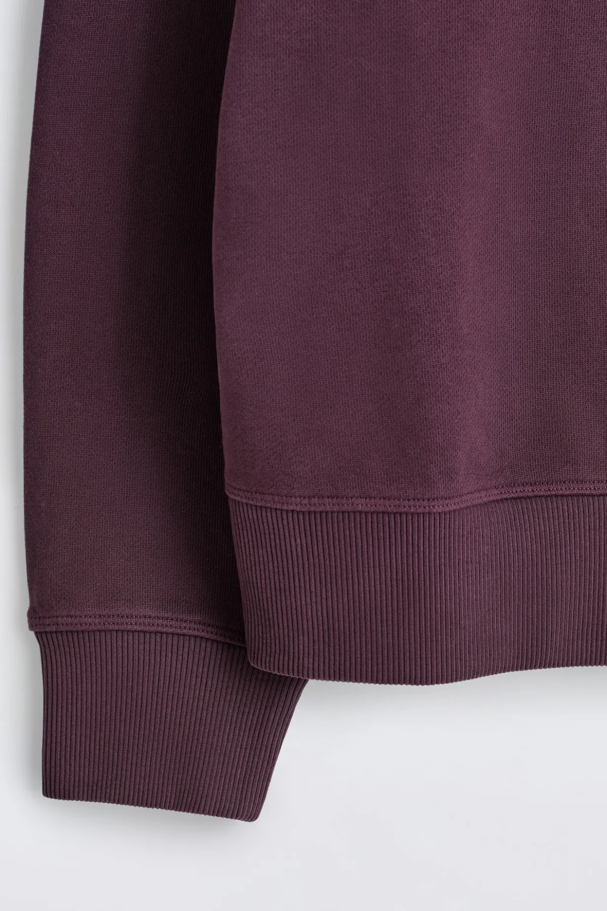 LOCKERES SWEATSHIRT AUS VORGEWASCHENER BAUMWOLLE