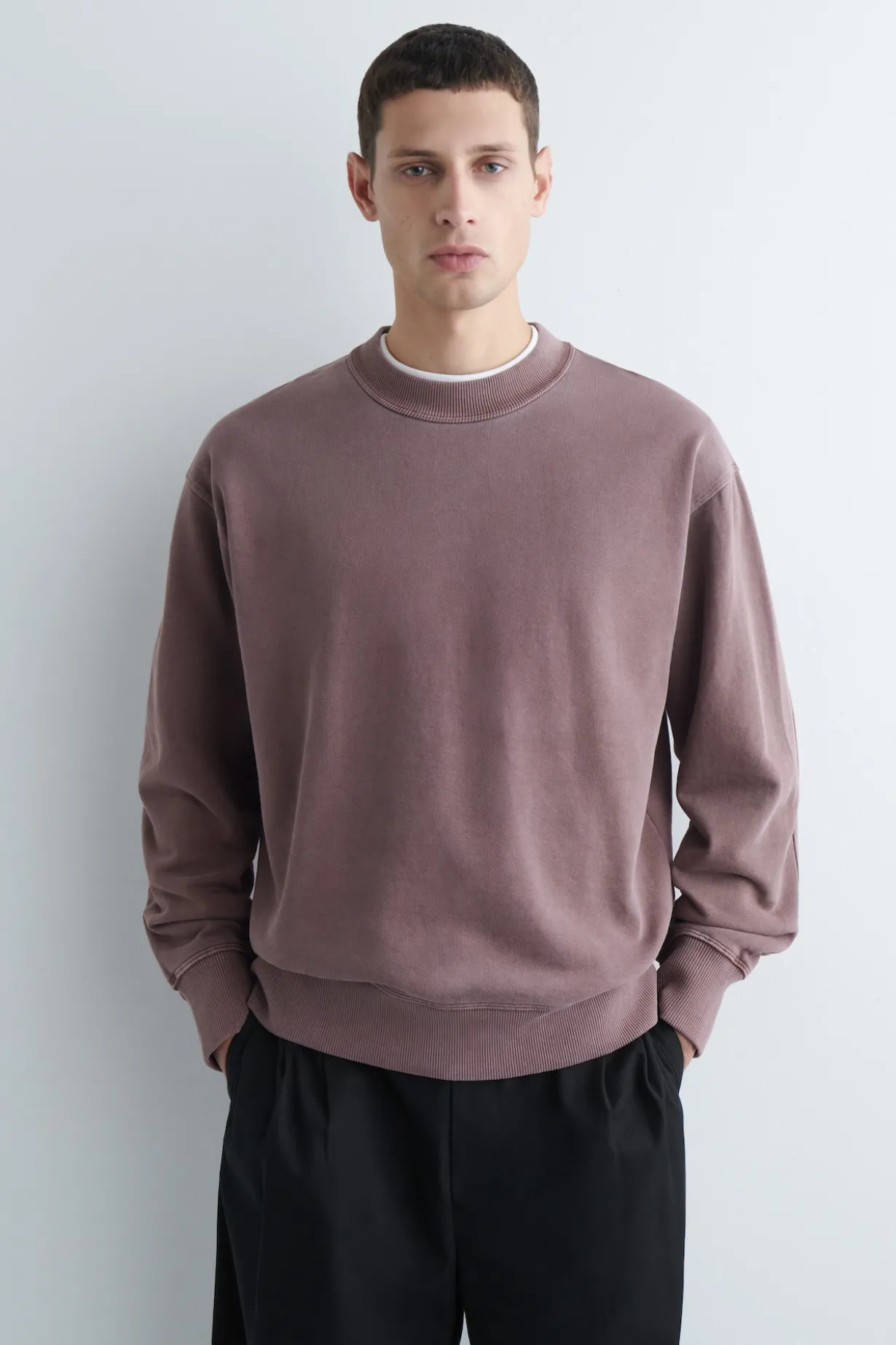 LOCKERES SWEATSHIRT AUS VORGEWASCHENER BAUMWOLLE