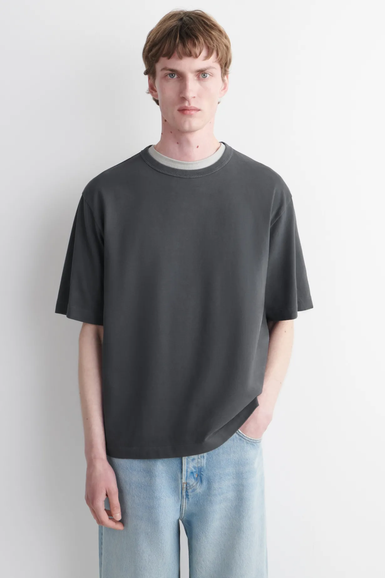 LOCKERES T-SHIRT AUS VORGEWASCHENER BAUMWOLLE