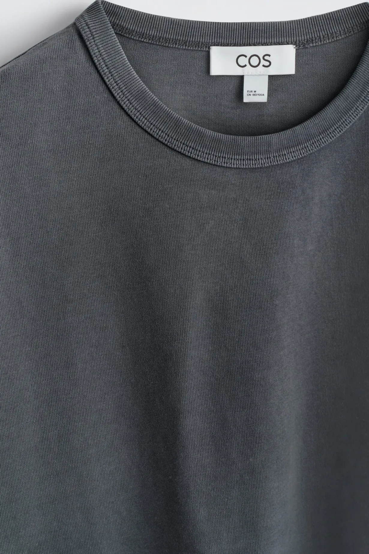 LOCKERES T-SHIRT AUS VORGEWASCHENER BAUMWOLLE