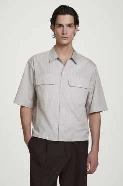LOCKERES UTILITY-HEMD MIT PATTENTASCHEN