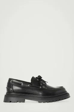 MARKANTE BOOTSSCHUHE AUS LEDER