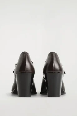 MARY JANES AUS LEDER MIT ABSATZ