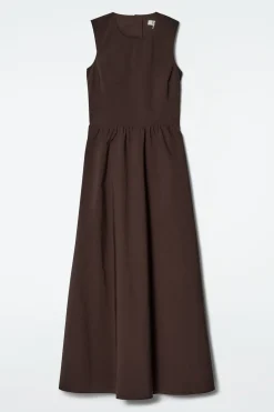 MAXIKLEID AUS BAUMWOLLE MIT RÜCKENAUSSCHNITT
