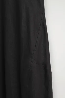 MAXIKLEID AUS LEINEN MIT ELASTISCHEM SAUM